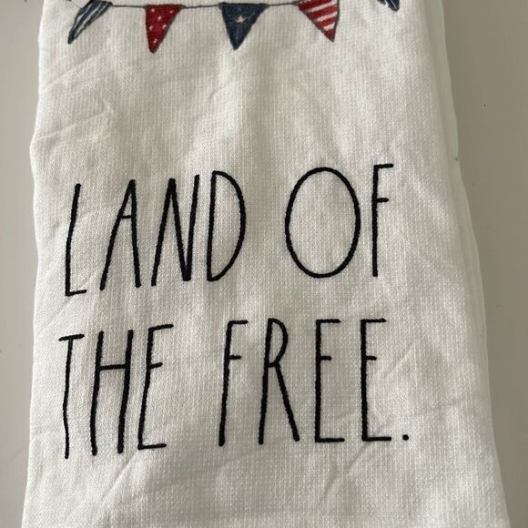 Rae Dunn Americana Kitchen Towels Set of 4 - Picture 7 of 7